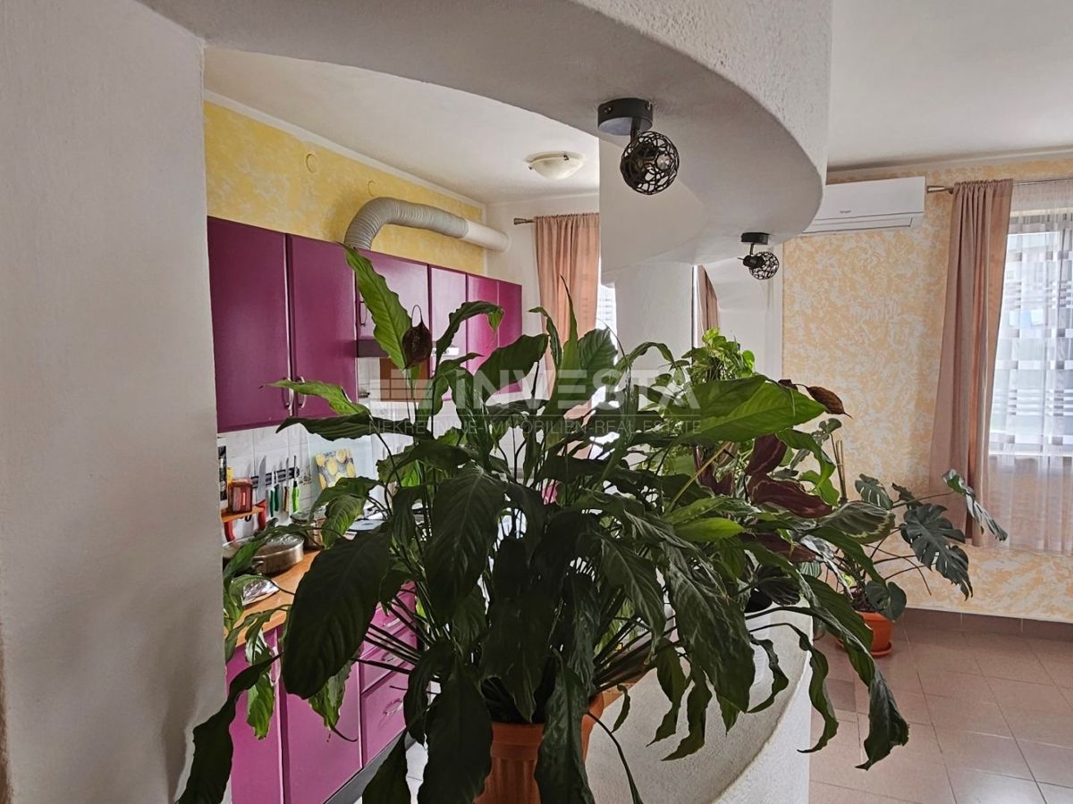 Hrvaška, Istra, Pula, Šijana, velika stanovanje 153m2 na odlični lokaciji