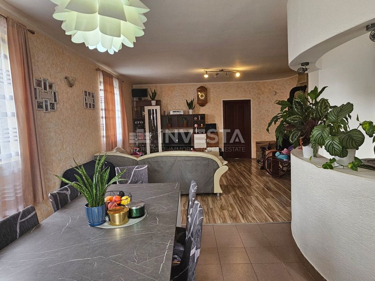 Hrvaška, Istra, Pula, Šijana, velika stanovanje 153m2 na odlični lokaciji