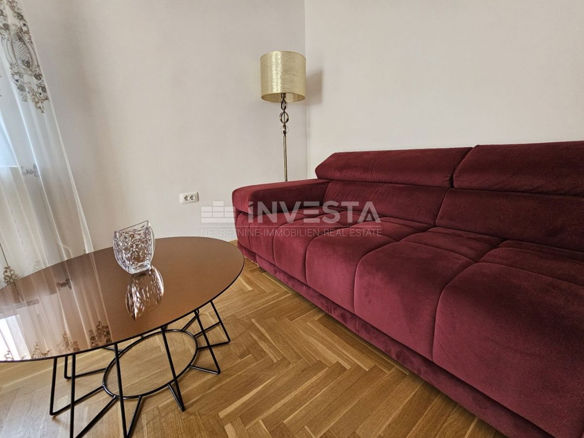 Center Ližnjana, hiša s tremi stanovanji, kletjo in garažo - UGODNO!