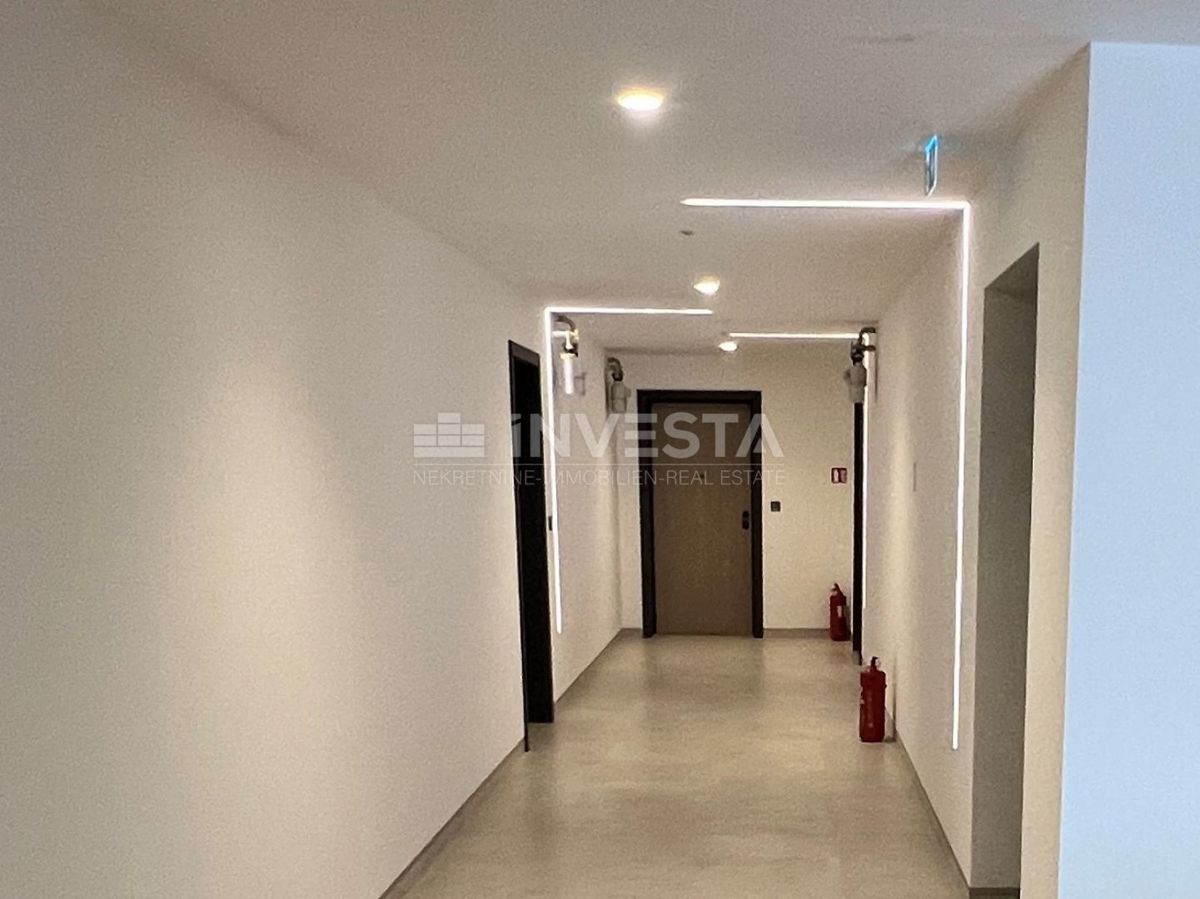 Center Pule, SMART HOME Stanovanje s 3 Soba in Parkiriščem