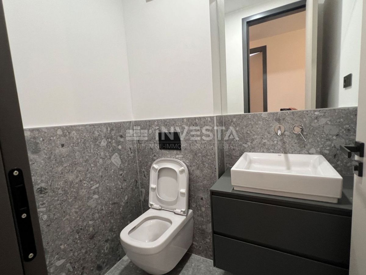Center Pule, SMART HOME Stanovanje s 3 Soba in Parkiriščem