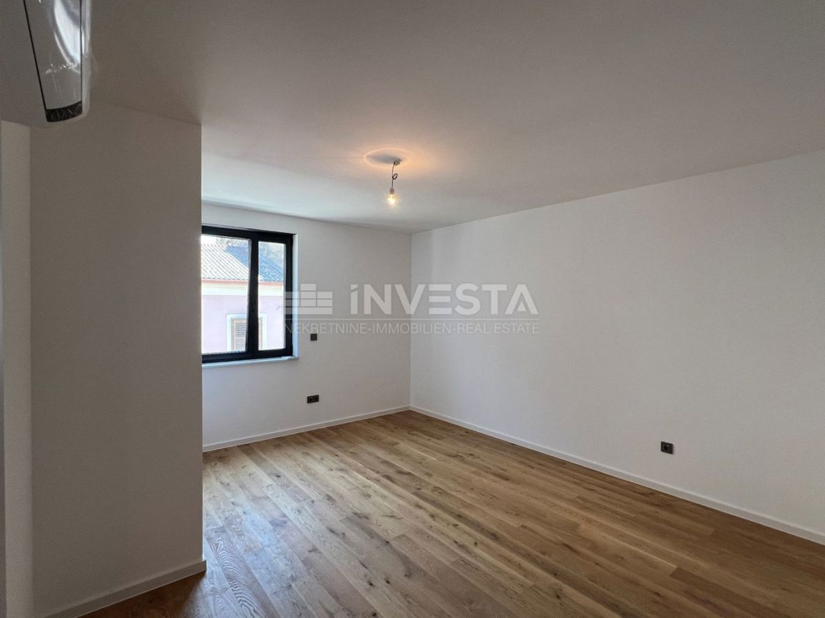 Center Pule, SMART HOME Stanovanje s 3 Soba in Parkiriščem