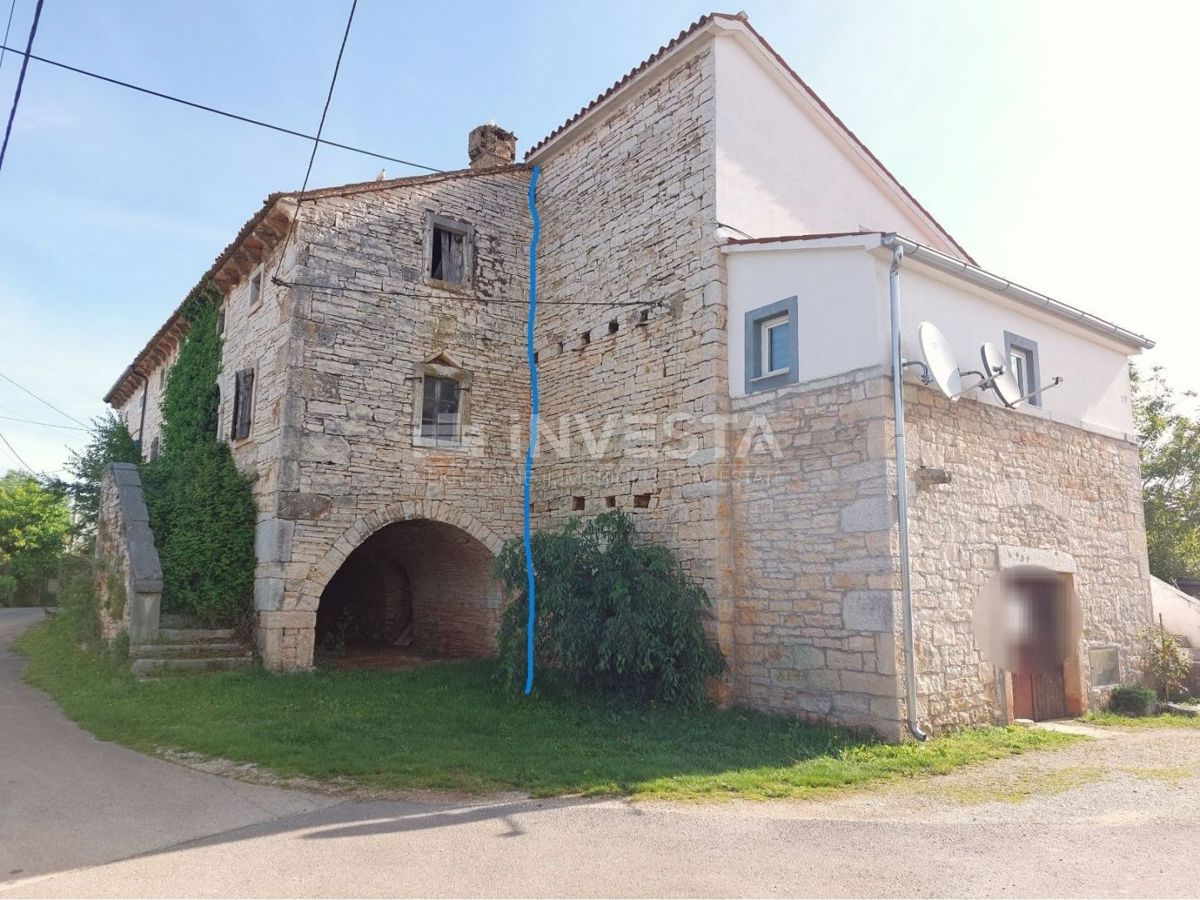 Okolica Poreča, obnovljena avtohtona istrska hiša na mirni lokaciji
