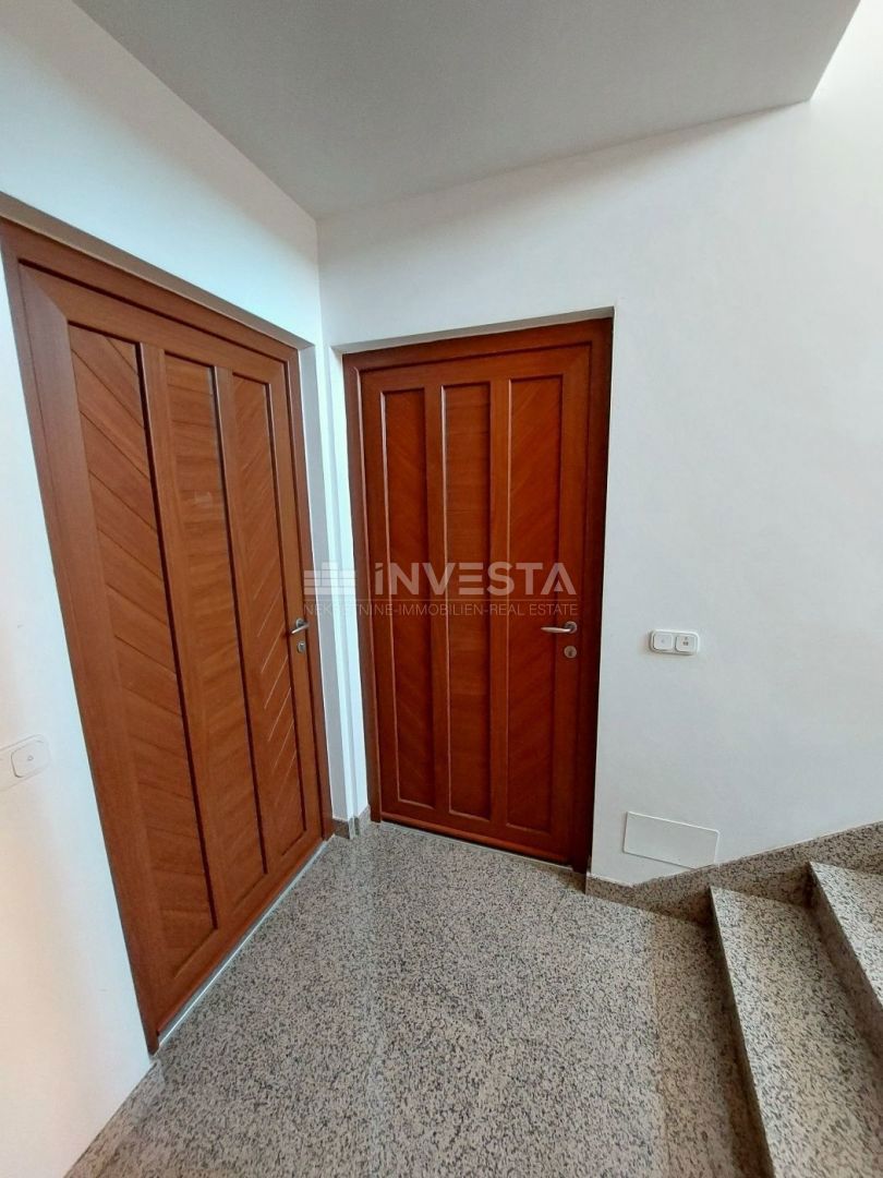 PRILOŽNOST! Okolica Poreča, dva apartmaja na odlični lokaciji
