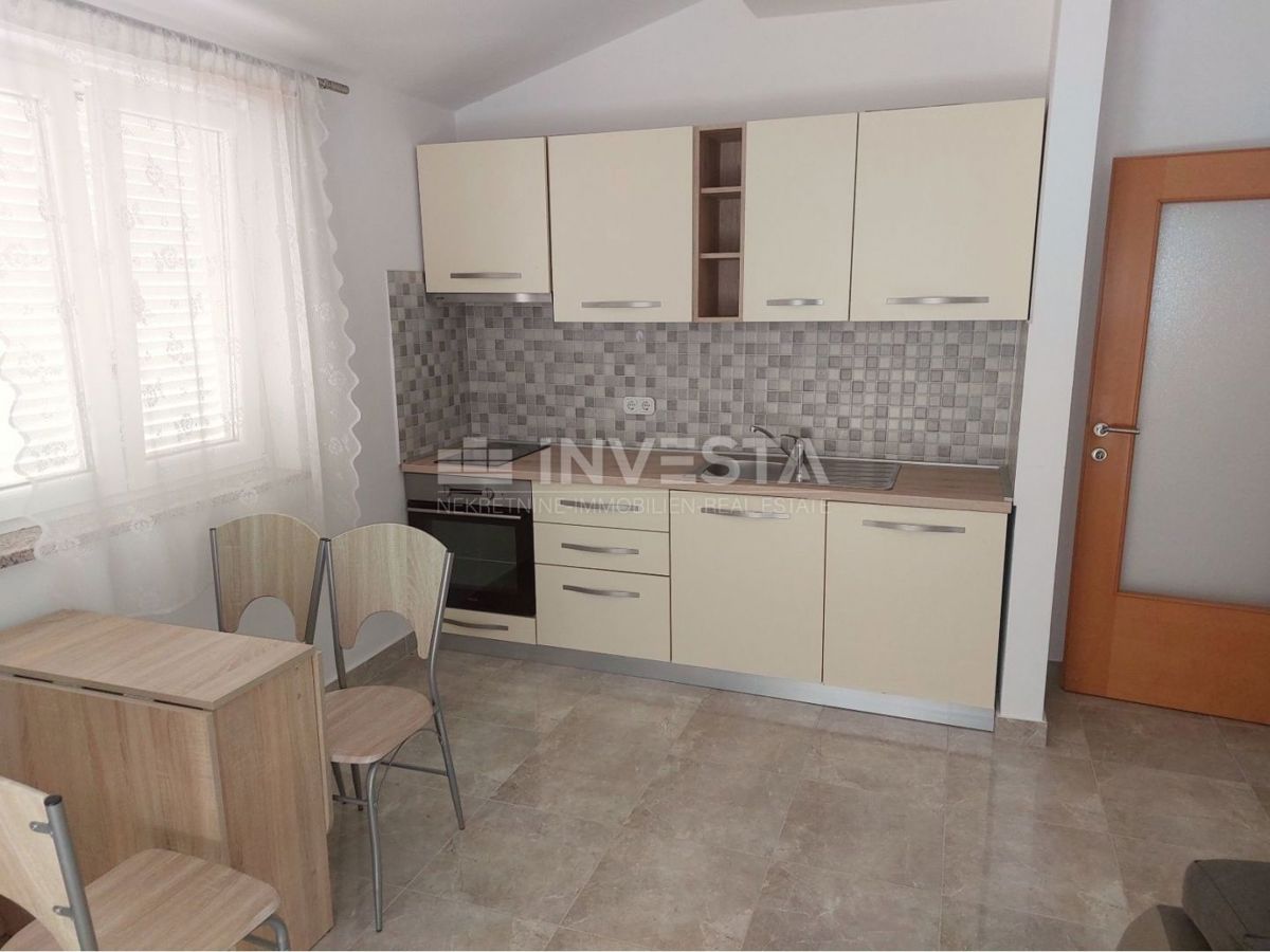 PRILOŽNOST! Okolica Poreča, dva apartmaja na odlični lokaciji