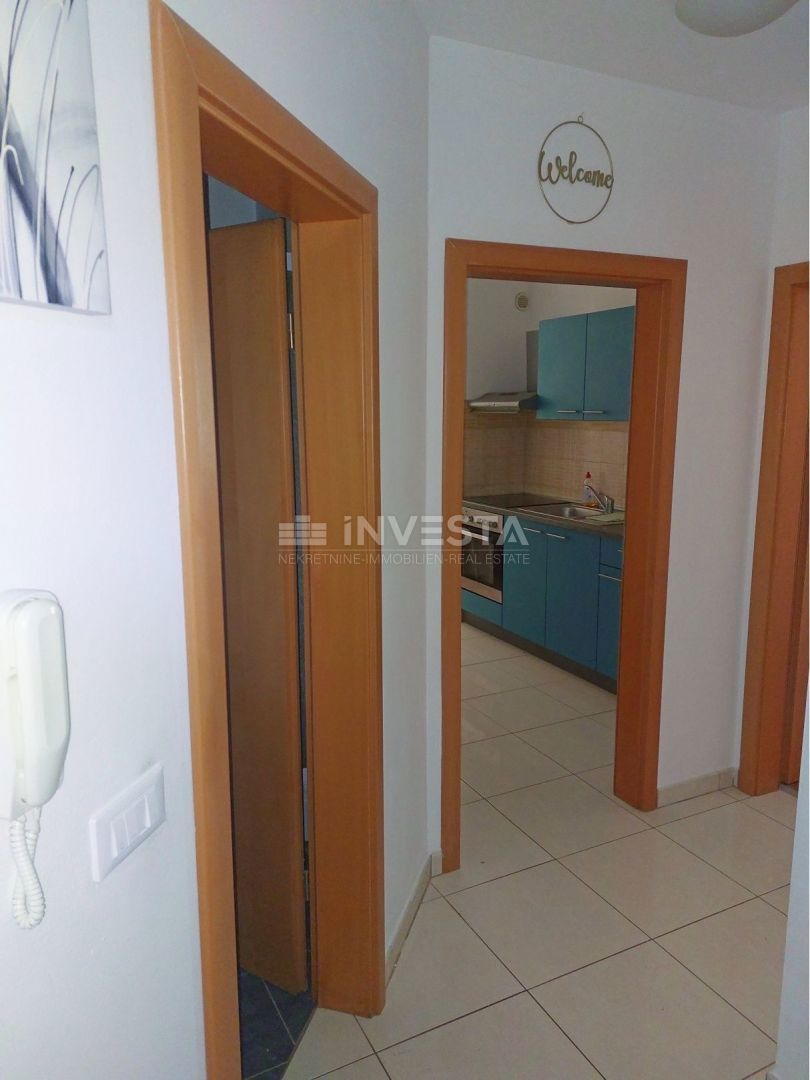 PRILOŽNOST! Okolica Poreča, dva apartmaja na odlični lokaciji