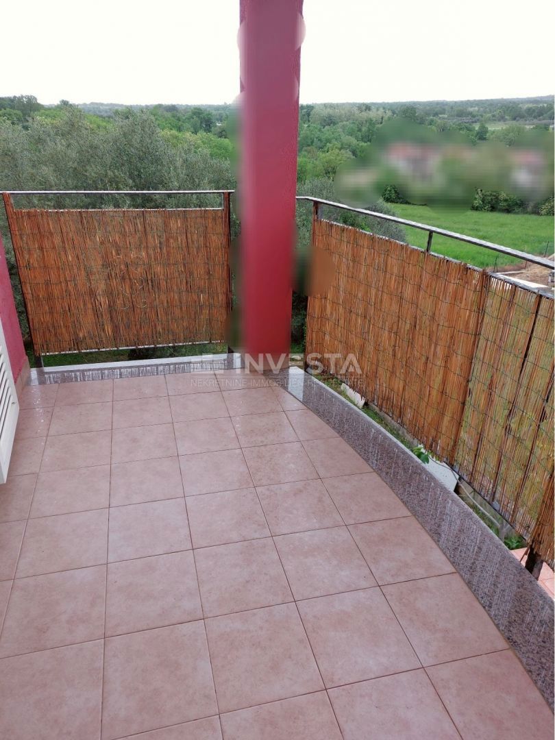 PRILOŽNOST! Okolica Poreča, dva apartmaja na odlični lokaciji