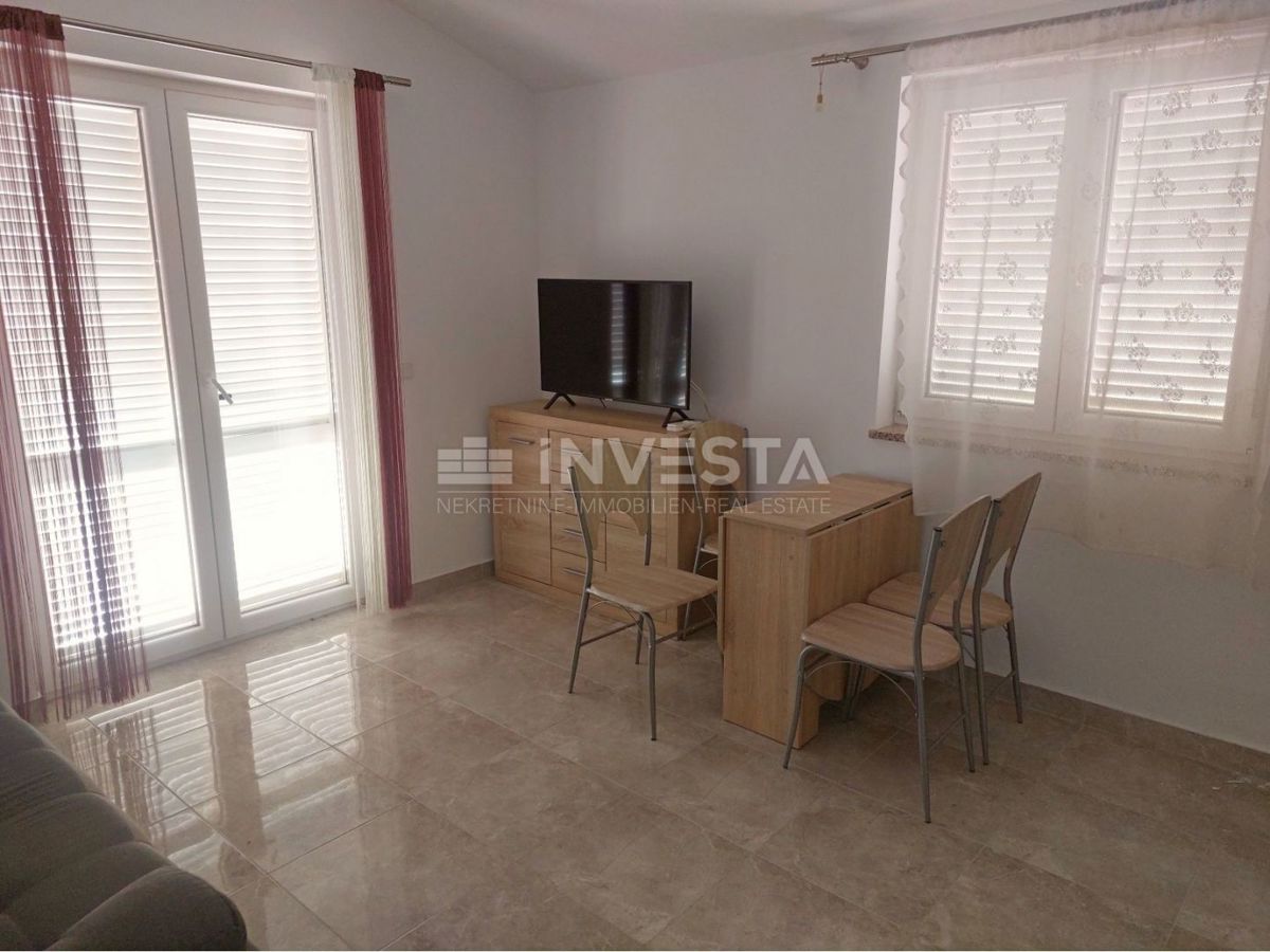 PRILOŽNOST! Okolica Poreča, dva apartmaja na odlični lokaciji