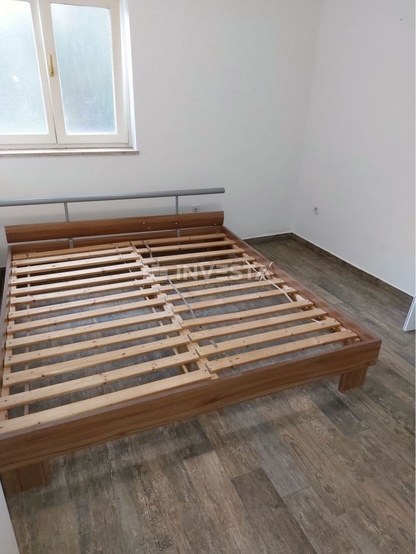 Poreč, prenovljeno stanovanje z dvema spalnicama