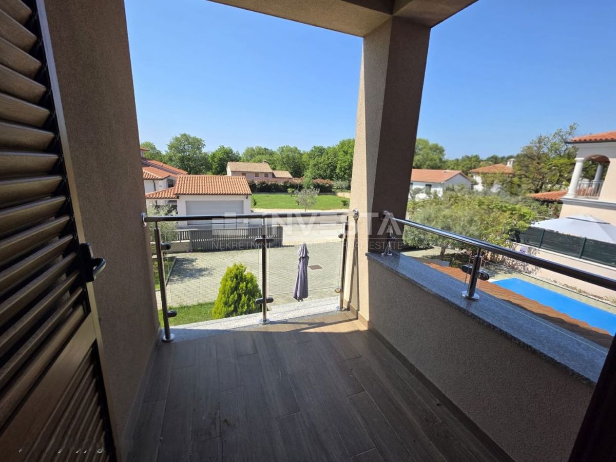 Moderen apartma v prvem nadstropju, le 200 m od morja
