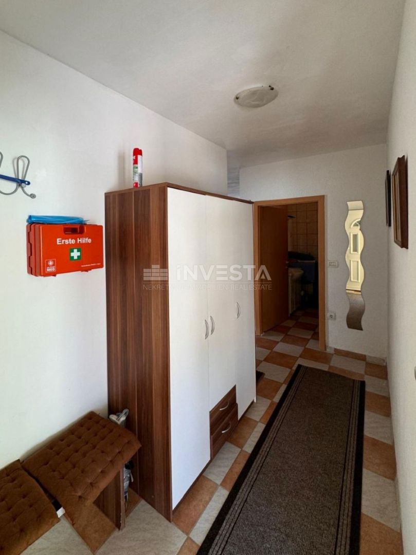 Hiša s tremi apartmaji v Fažani – 250 m od morja, idealna za bivanje in najem