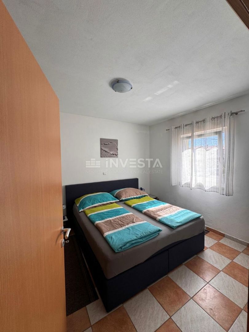 Hiša s tremi apartmaji v Fažani – 250 m od morja, idealna za bivanje in najem