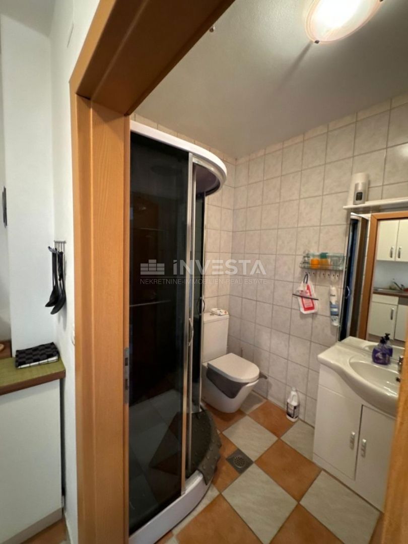 Hiša s tremi apartmaji v Fažani – 250 m od morja, idealna za bivanje in najem