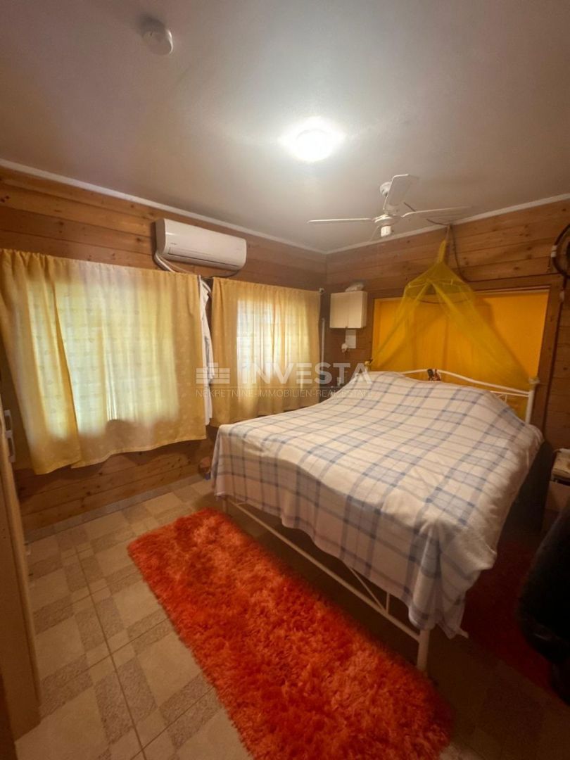 Hiša s tremi apartmaji v Fažani – 250 m od morja, idealna za bivanje in najem