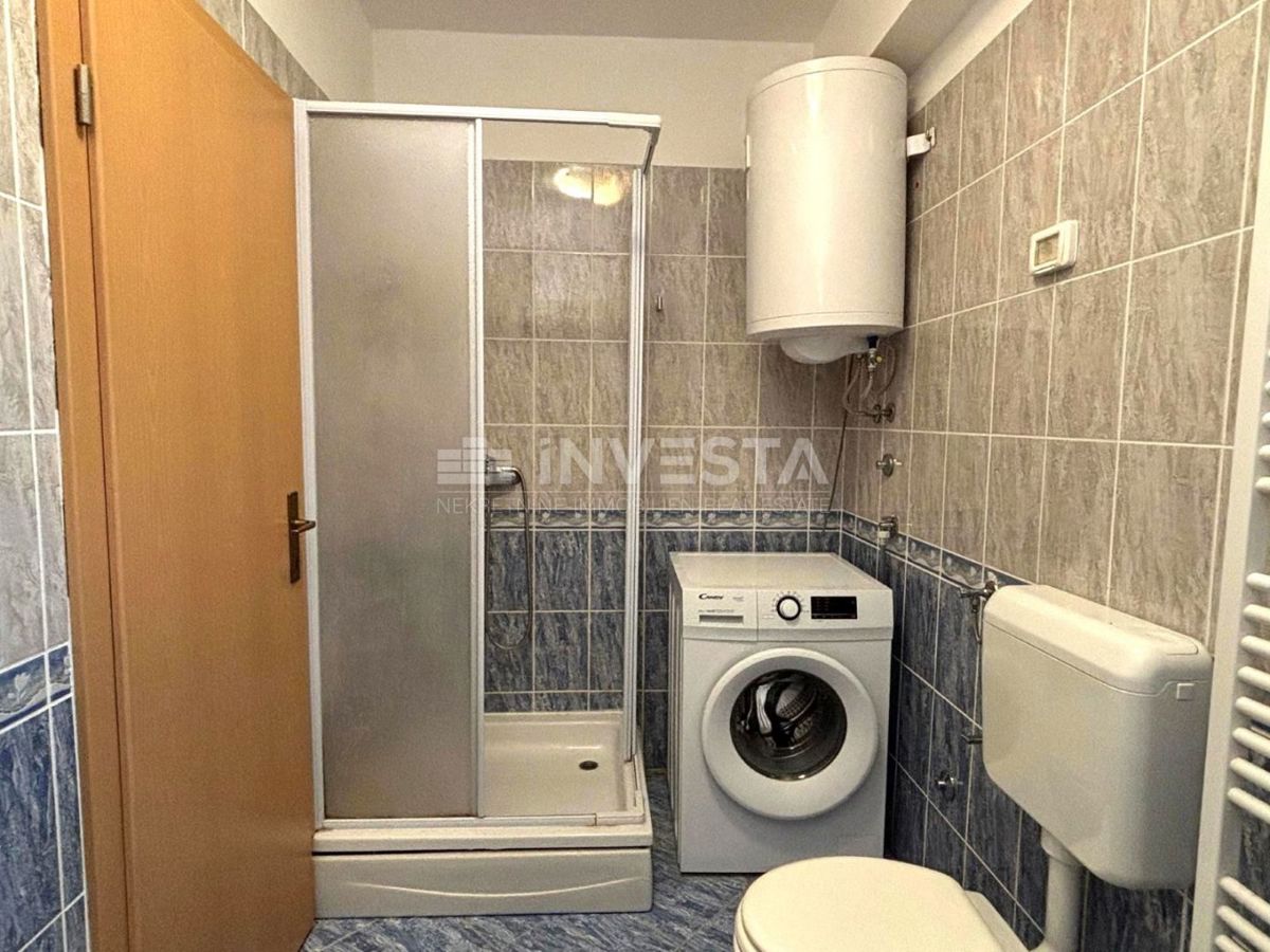 Ližnjan, sodobno dvoposteljno stanovanje s parkiriščem