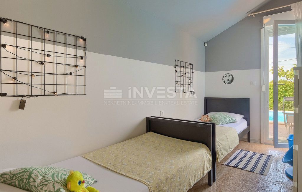 Poreč okolica, pritlična hiša z bazenom