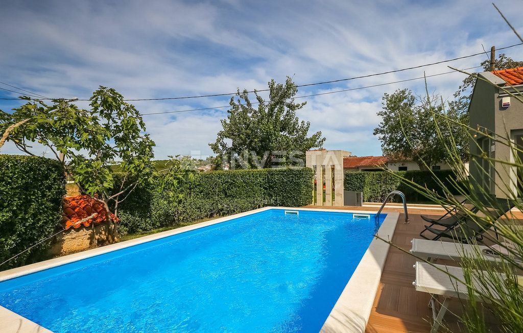 Poreč okolica, pritlična hiša z bazenom