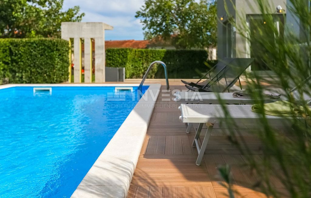 Poreč okolica, pritlična hiša z bazenom