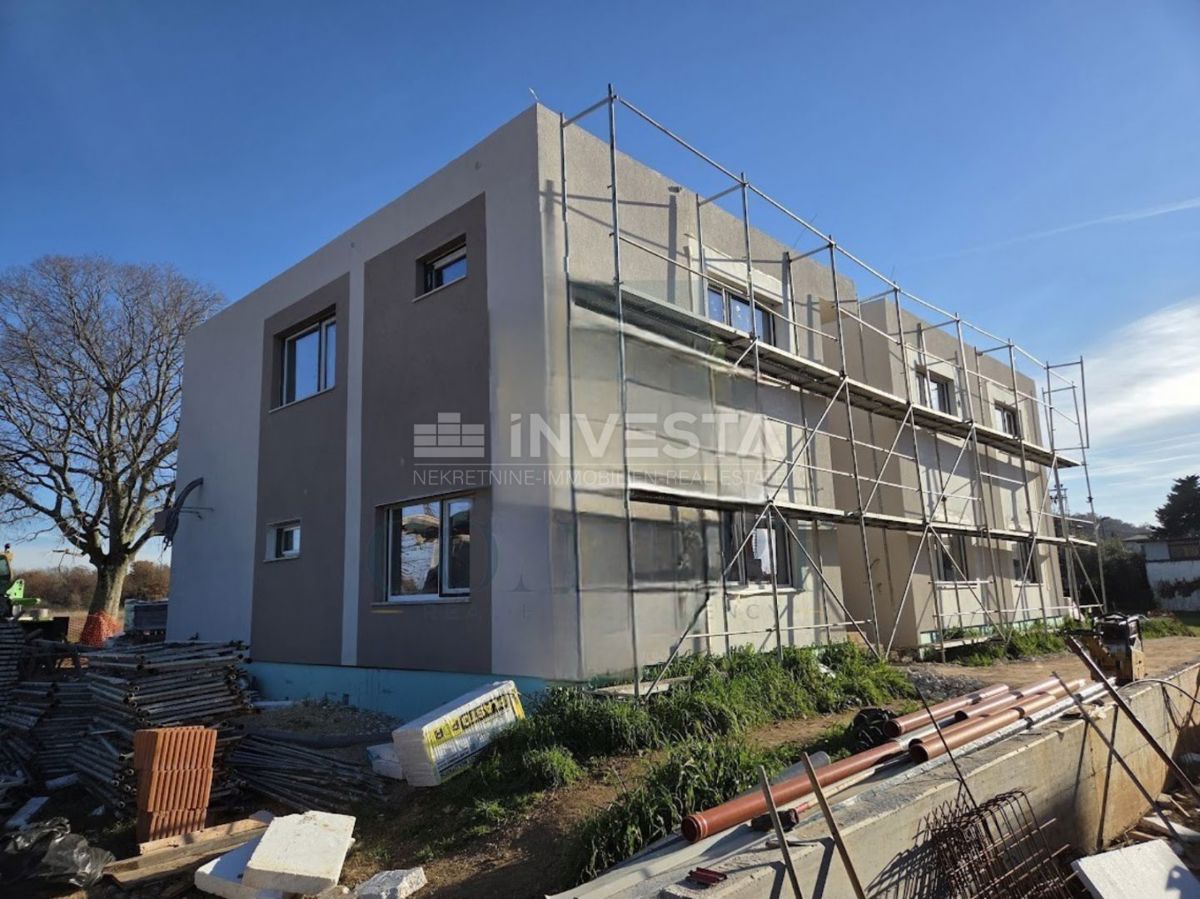 Poreč, stanovanje v prvem nadstropju novega objekta