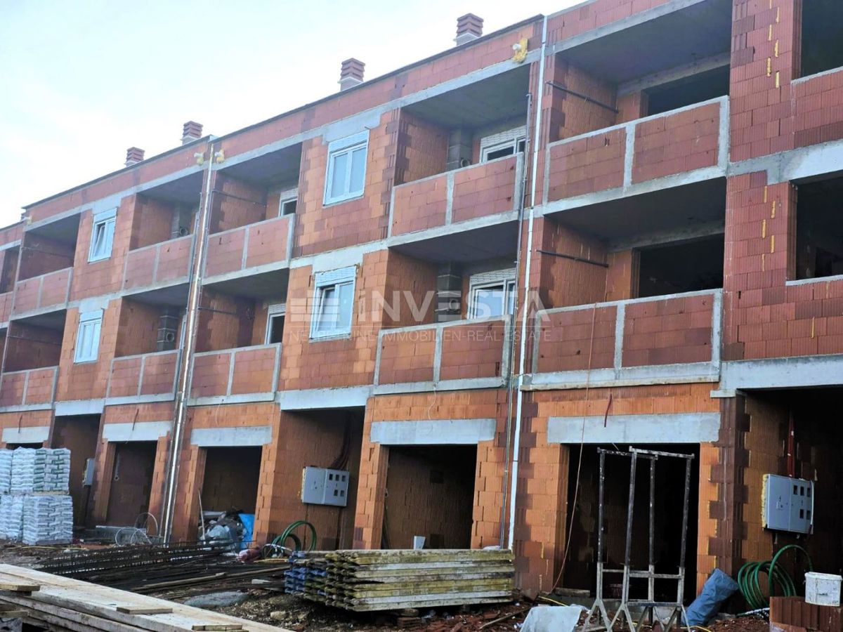 Šijana – privlačna stanovanja v gradnji, 2 spalnici, 2 parkirni mesti