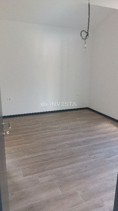 Moderna vila v okolici Poreča s pogledom na morje