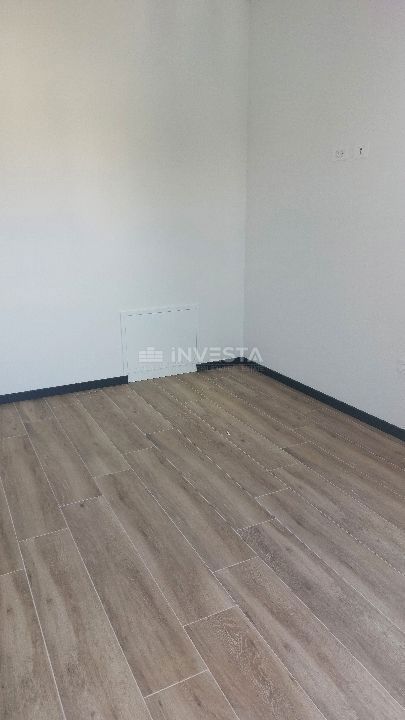 Moderna vila v okolici Poreča s pogledom na morje