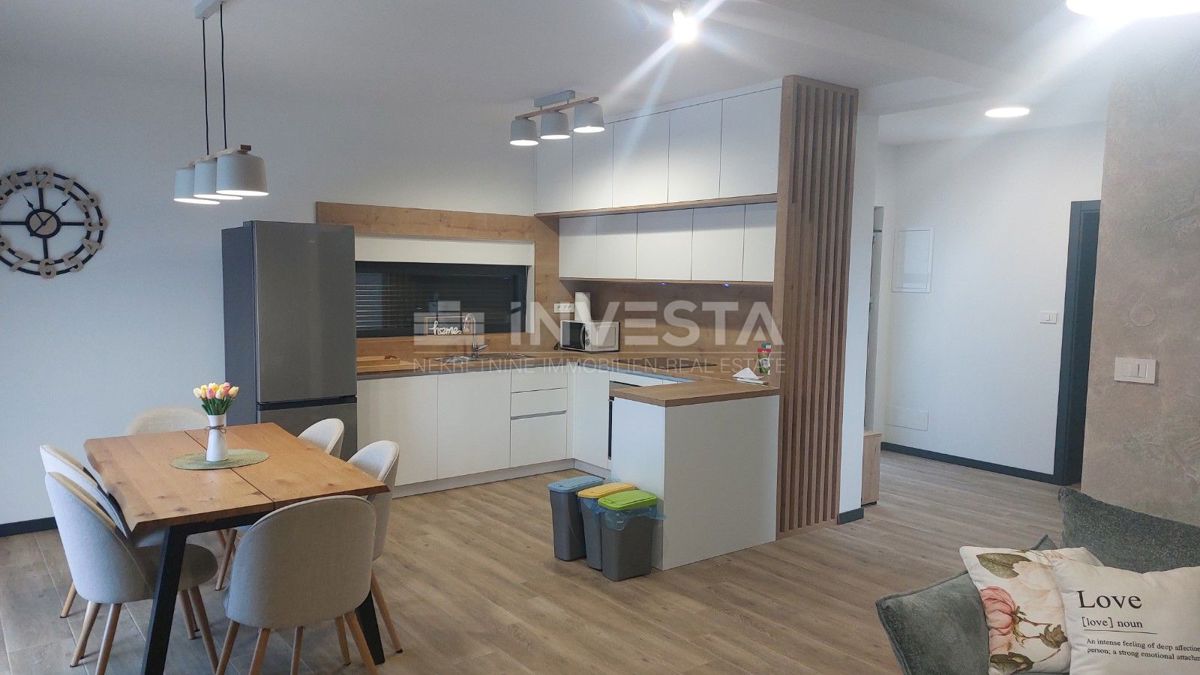 Moderna vila v okolici Poreča s pogledom na morje