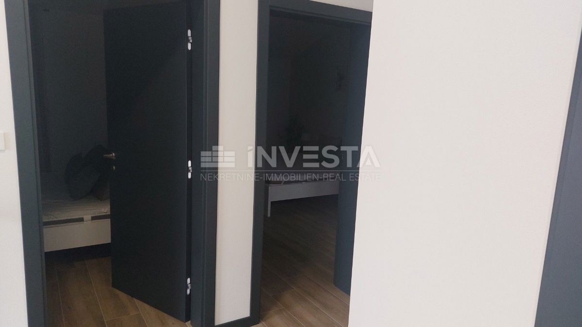 Moderna vila v okolici Poreča s pogledom na morje