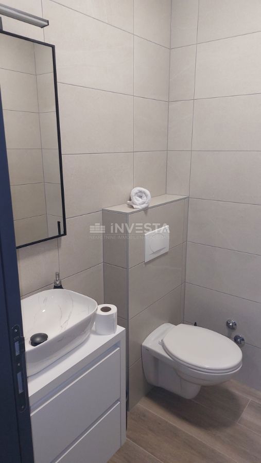 Moderna vila v okolici Poreča s pogledom na morje