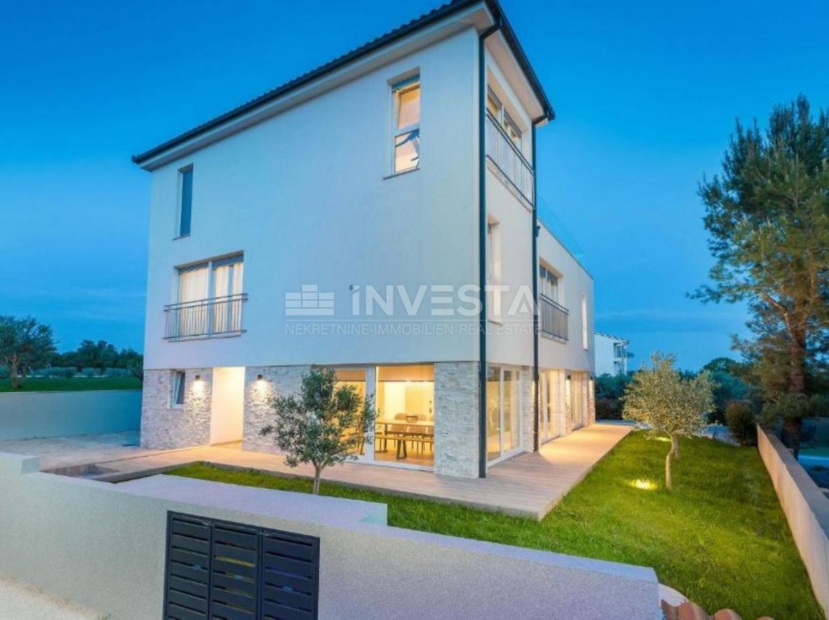 Fažana - Moderna vila 360m², pogled na morje in Brijuni