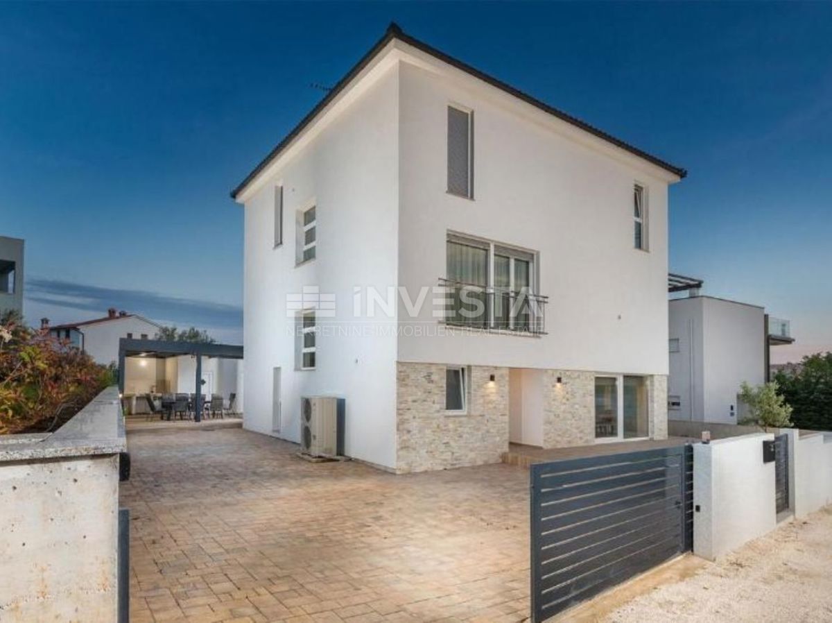 Fažana - Moderna vila 360m², pogled na morje in Brijuni