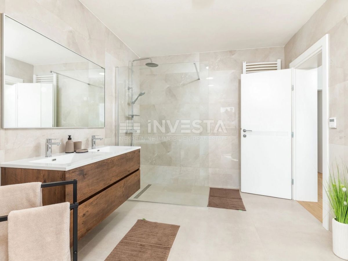 Fažana - Moderna vila 360m², pogled na morje in Brijuni