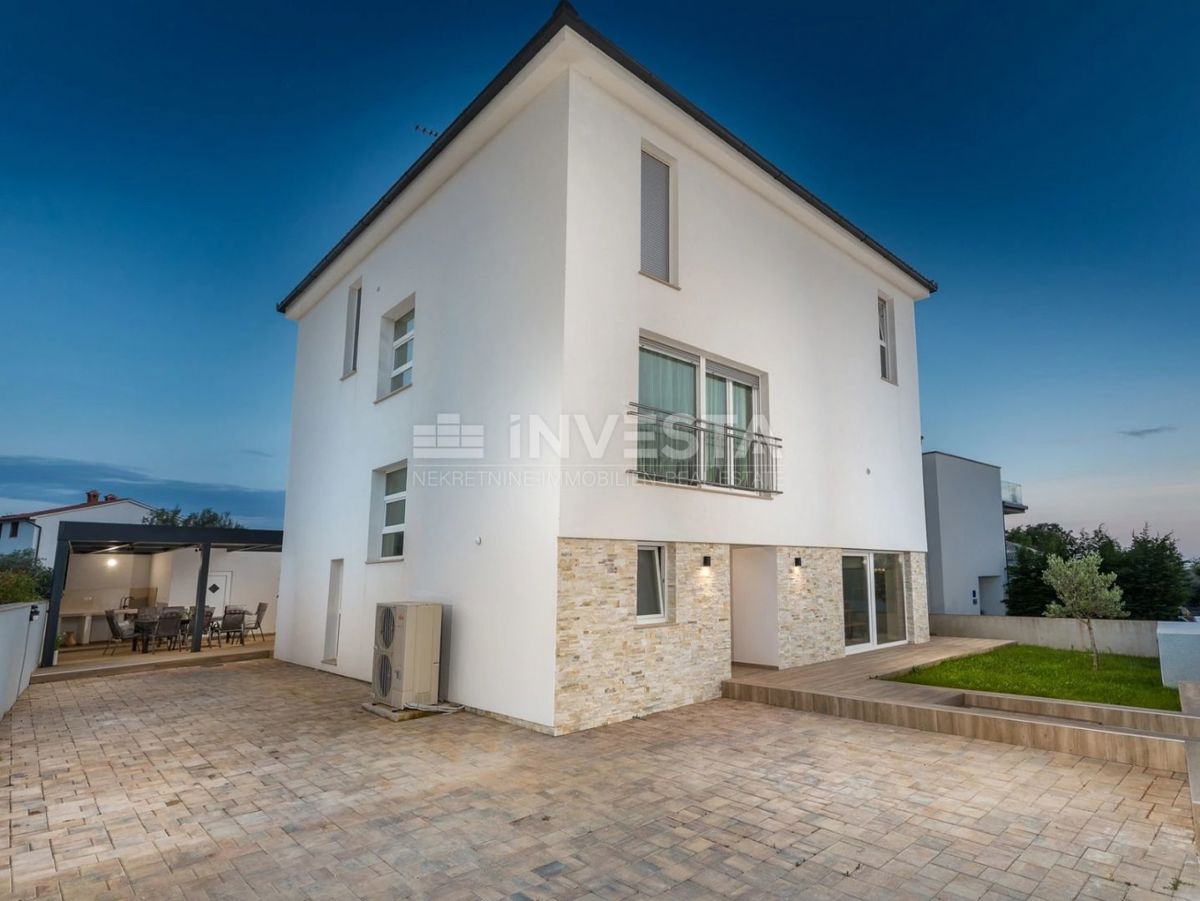 Fažana - Moderna vila 360m², pogled na morje in Brijuni