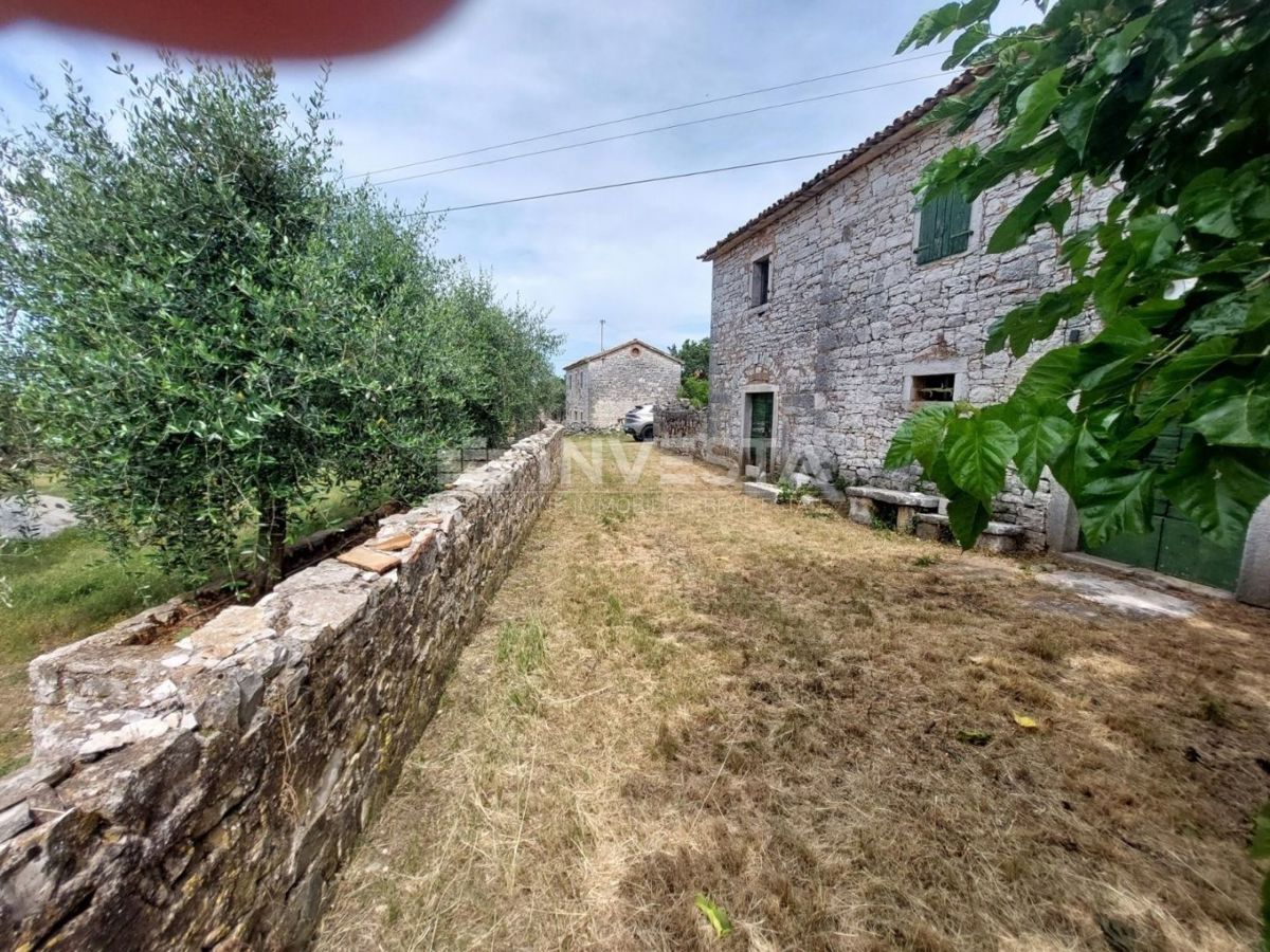 Avtohtona Istrska Hiša v Okolici Višnjana, Velik Vrt