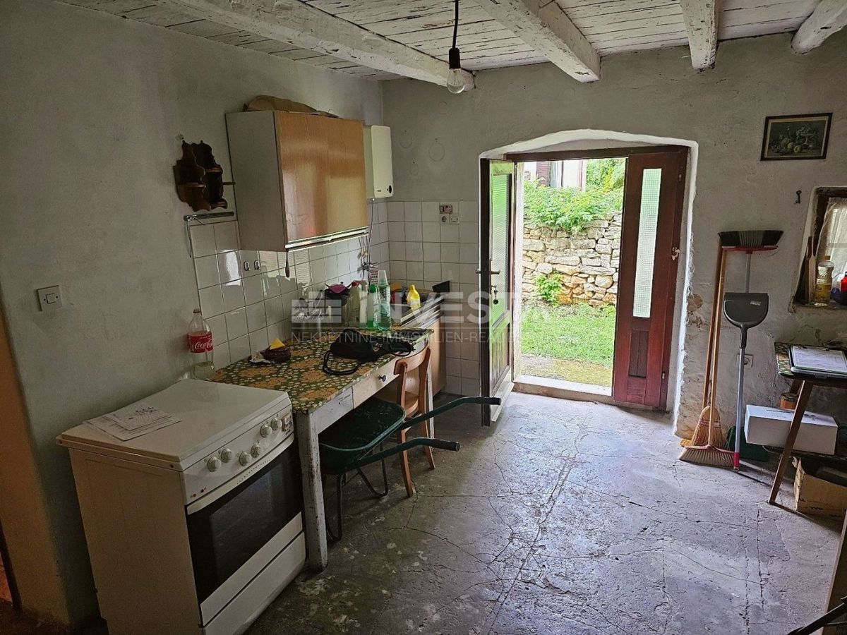 Hrvaška, Istra, okolica Pule, edinstvena tradicionalna istarska kamnita hiša 70m2