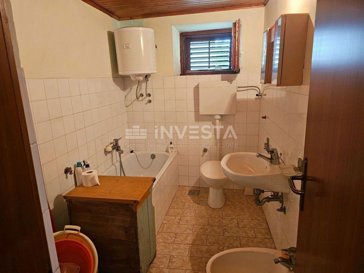 Hrvaška, Istra, okolica Pule, edinstvena tradicionalna istarska kamnita hiša 70m2