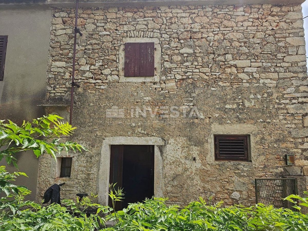 Hrvaška, Istra, okolica Pule, edinstvena tradicionalna istarska kamnita hiša 70m2