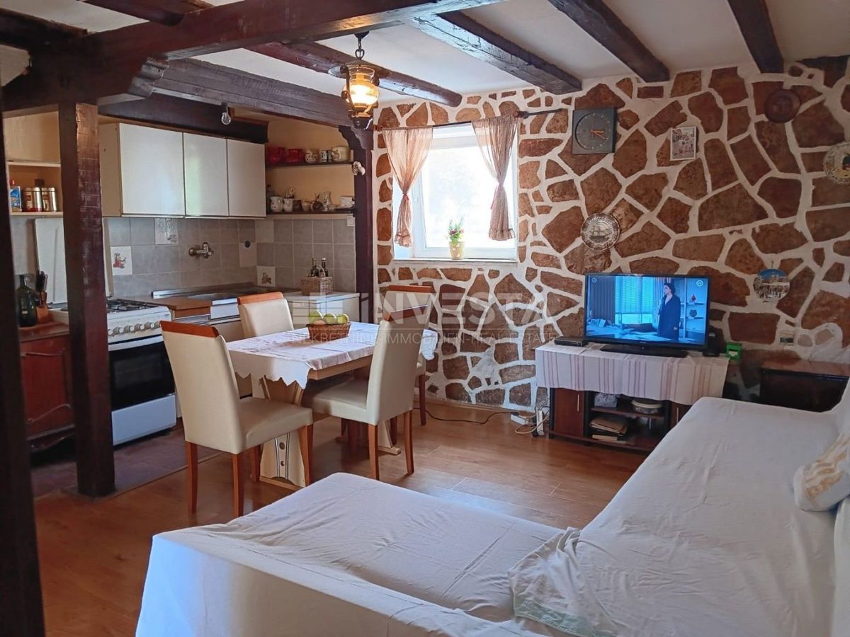 Okolica Poreča, avtohtona istrska vrstna hiša, 105 m2