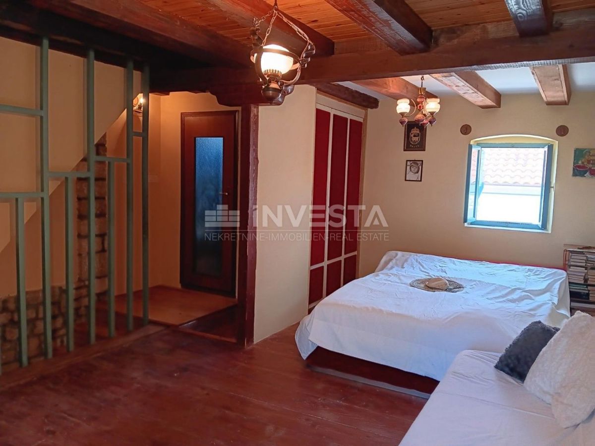 Okolica Poreča, avtohtona istrska vrstna hiša, 105 m2