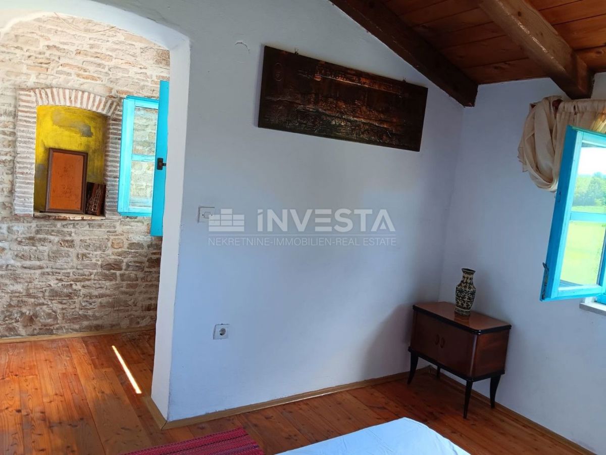 Okolica Poreča, avtohtona istrska vrstna hiša, 105 m2