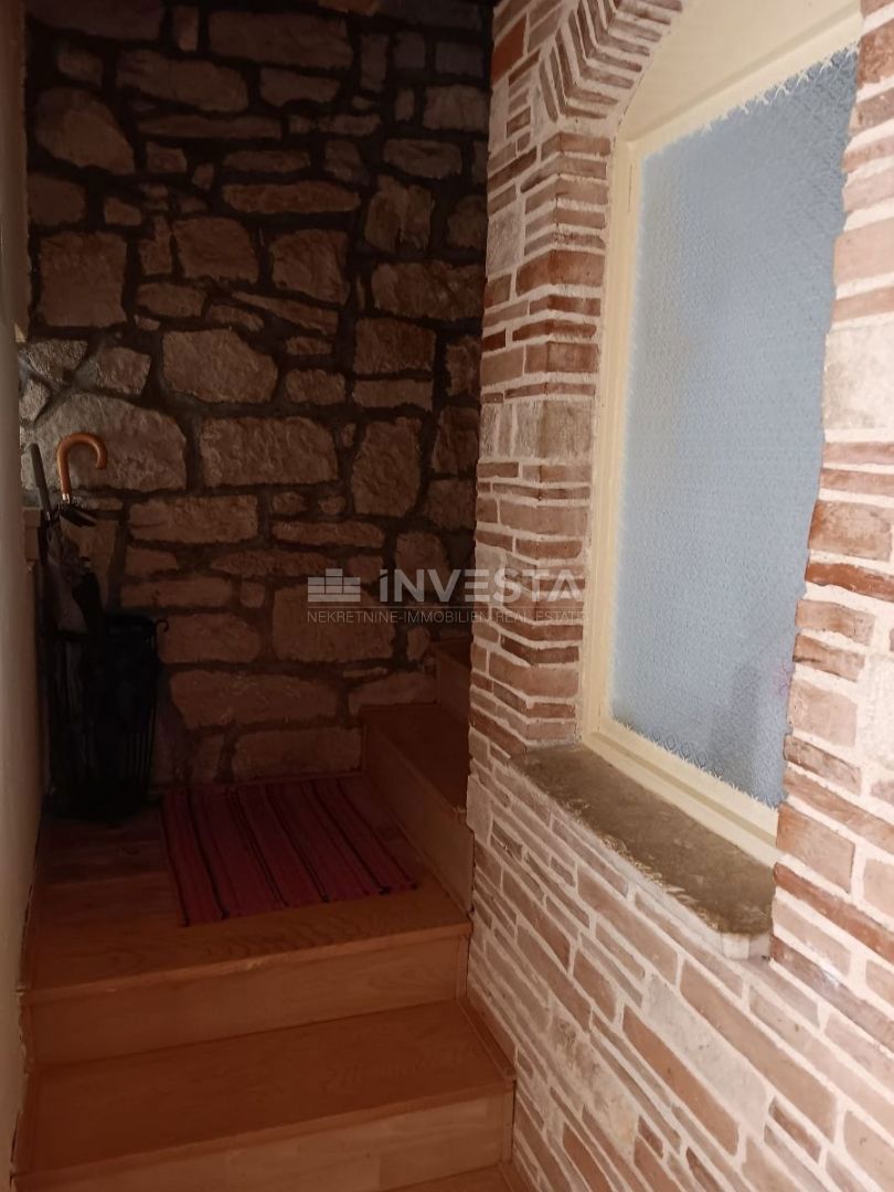Okolica Poreča, avtohtona istrska vrstna hiša, 105 m2