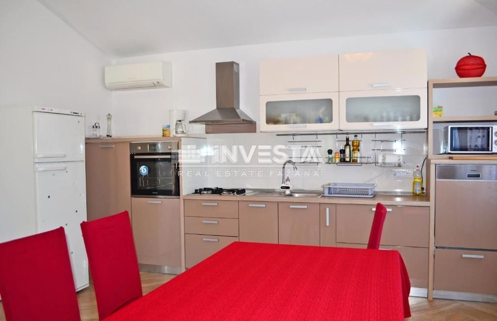 Medulin, Počitniška hiša z bazenom, 230 m2