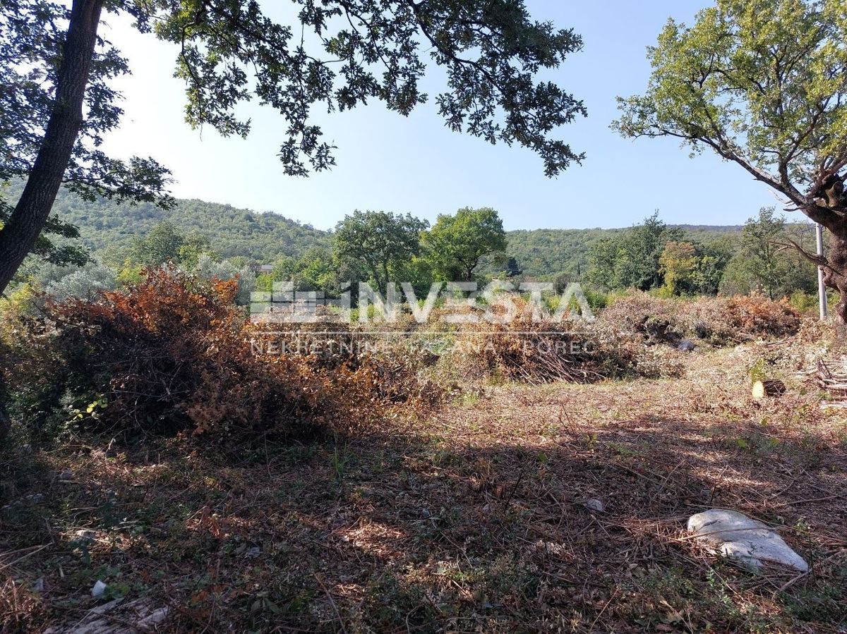 Okolica Labina, gradbeno zemljišče 4508 m2 s pogledom na morje