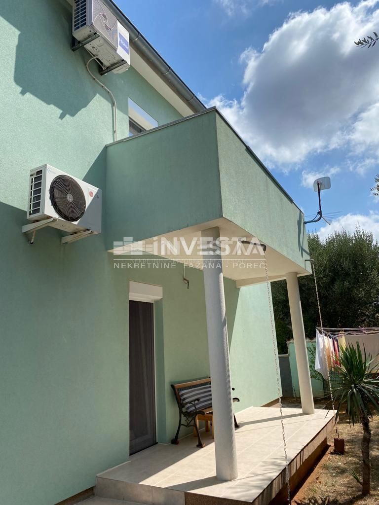 Fažana, Valbandon, samostojna hiša 175 m2, dva apartmaja, blizu morja