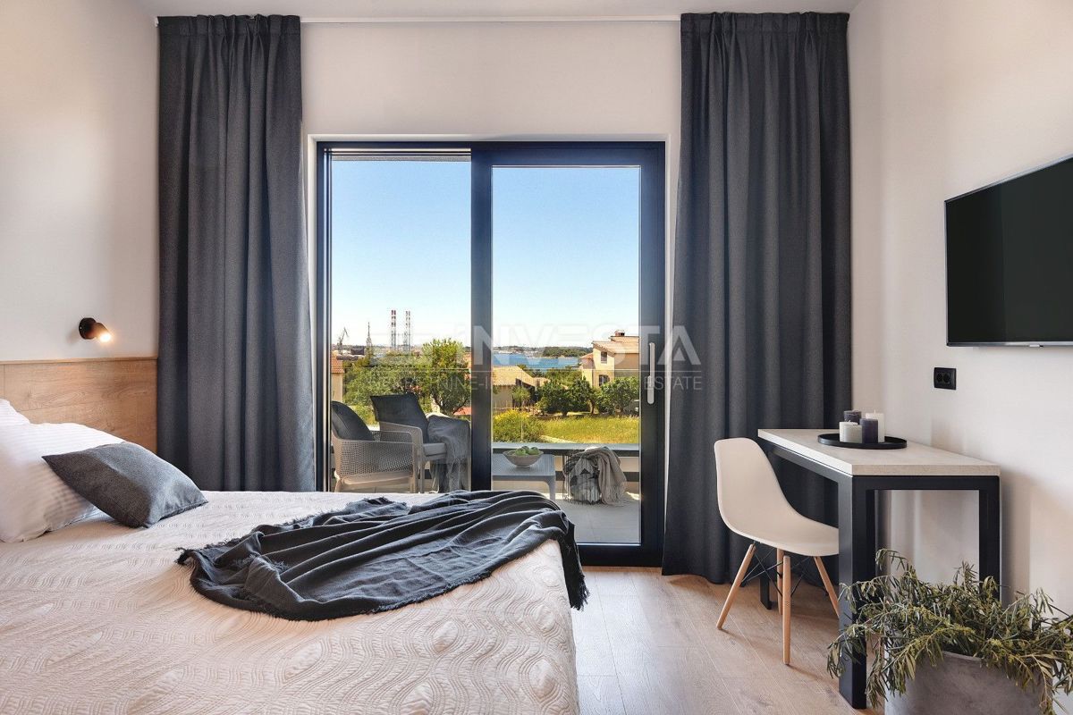 Pula, Luksuzna Vila 420 m² s Pogledom na Morje