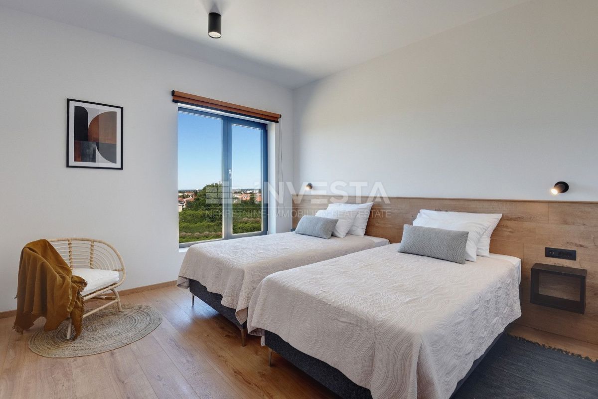Pula, Luksuzna Vila 420 m² s Pogledom na Morje