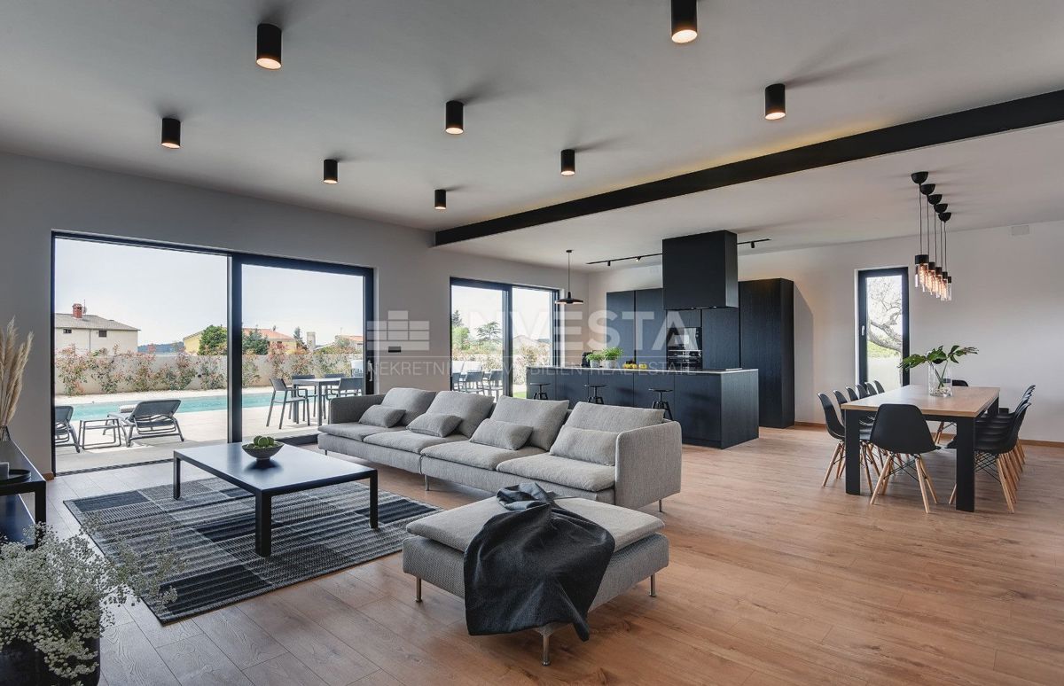 Pula, Luksuzna Vila 420 m² s Pogledom na Morje