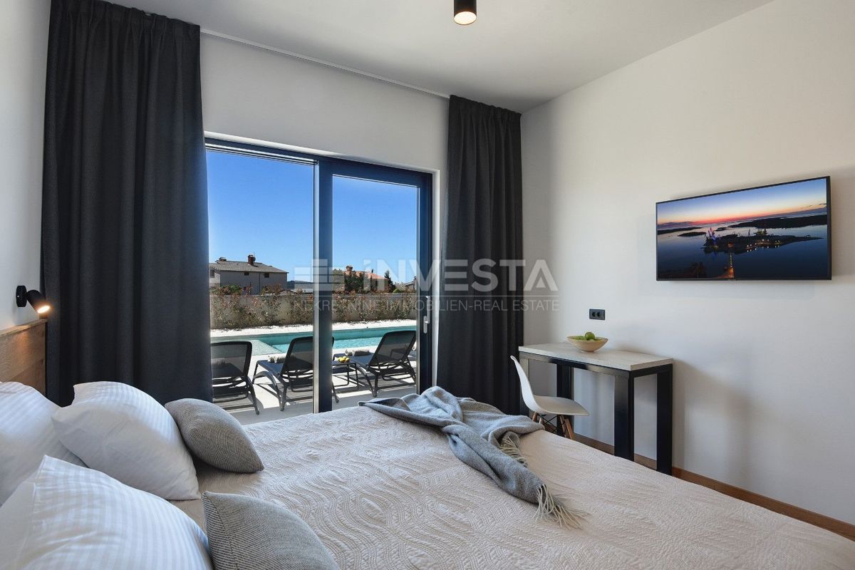 Pula, Luksuzna Vila 420 m² s Pogledom na Morje