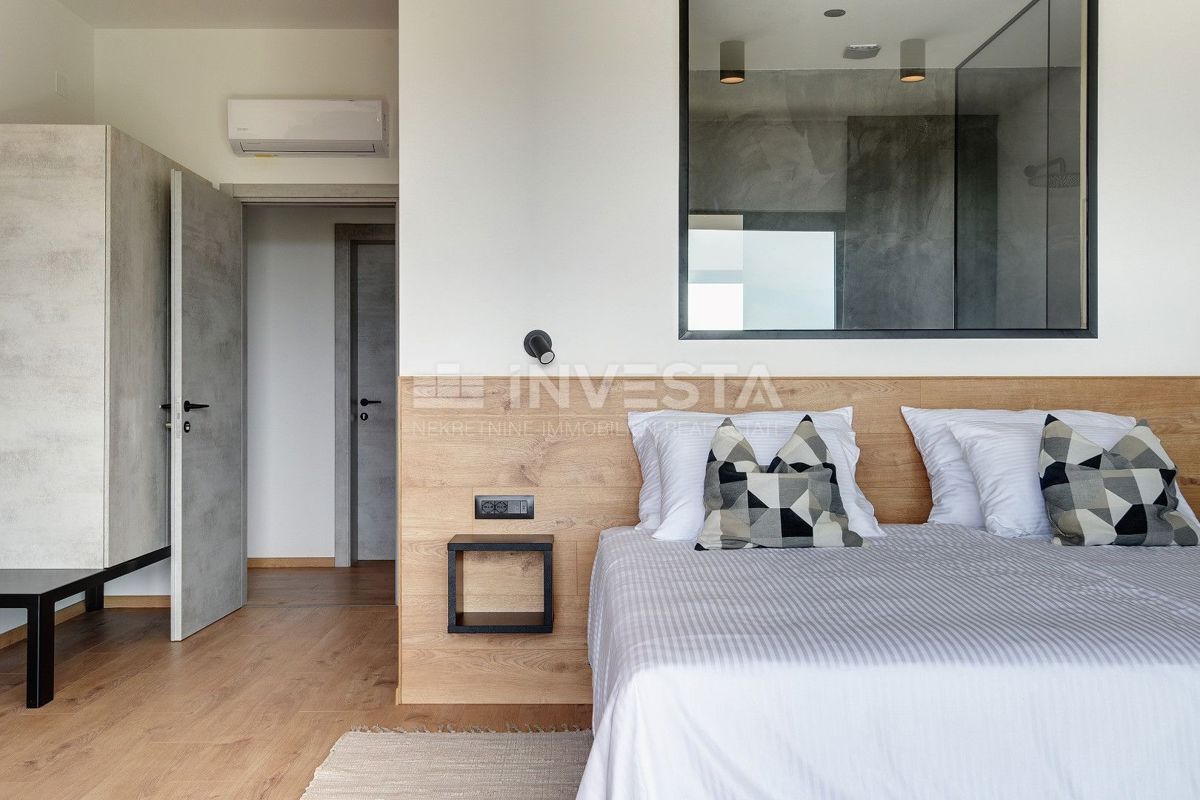 Pula, Luksuzna Vila 420 m² s Pogledom na Morje
