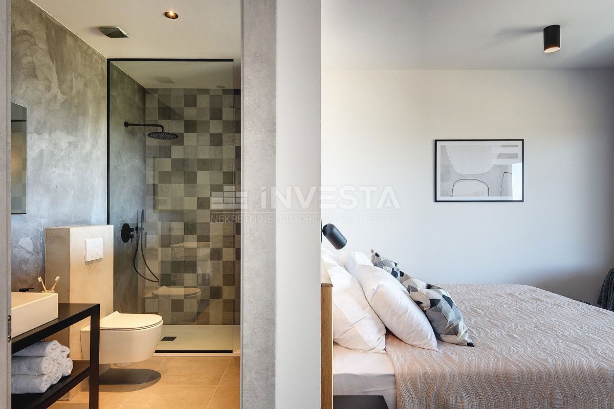 Pula, Luksuzna Vila 420 m² s Pogledom na Morje